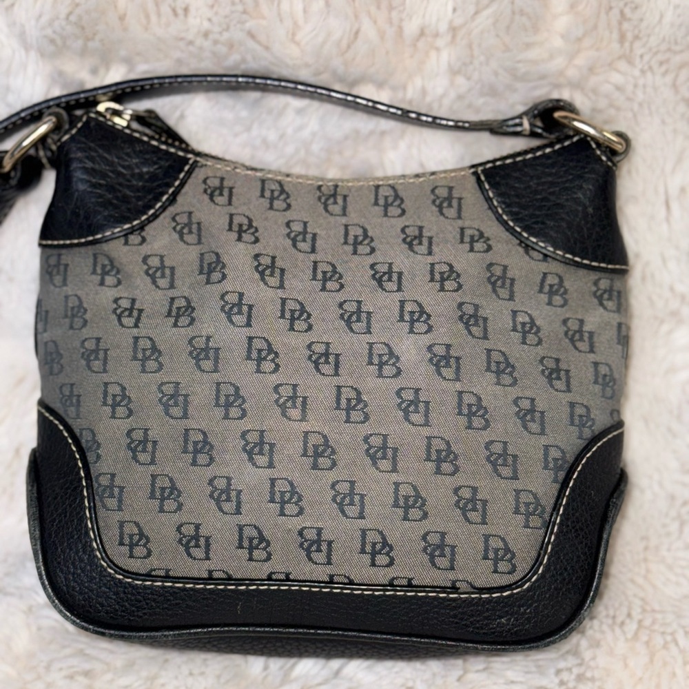 Dooney & Bourke Black Shoulder Bag with Cream Stitching - Picture 2 of 13